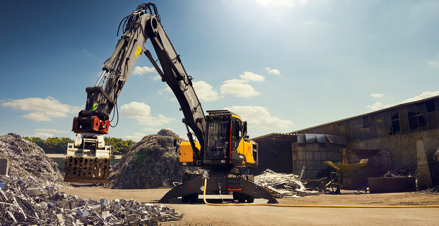 VOLVO EW240 ELECTRIC MATERIAL HANDLER SÄTTER NY STANDARD FÖR UTFASNING AV FOSSILA BRÄNSLEN